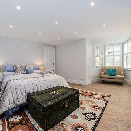 Apartment West With Free Parking Whitby Exterior foto